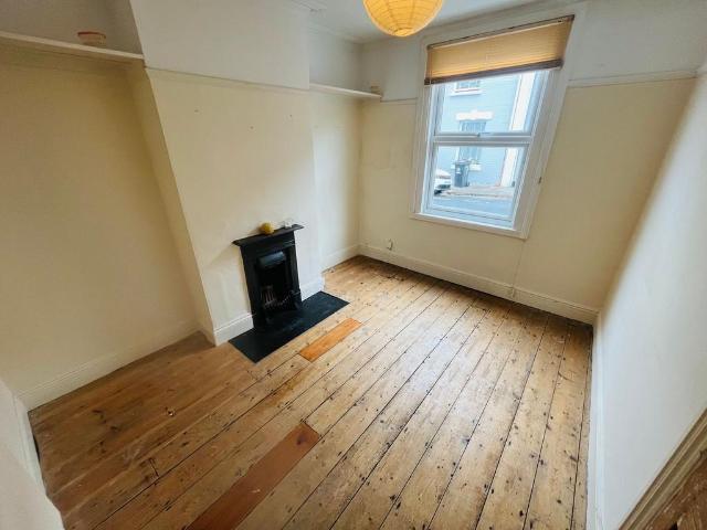 Morley Road, Southville, BS3 2 bed terraced house to rent £1,500 pcm £346 pw
