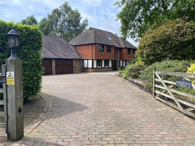 Morleys Road, Weald, Sevenoaks, Kent. 6 bed detached house to rent £6,500 pcm £1,500 pw