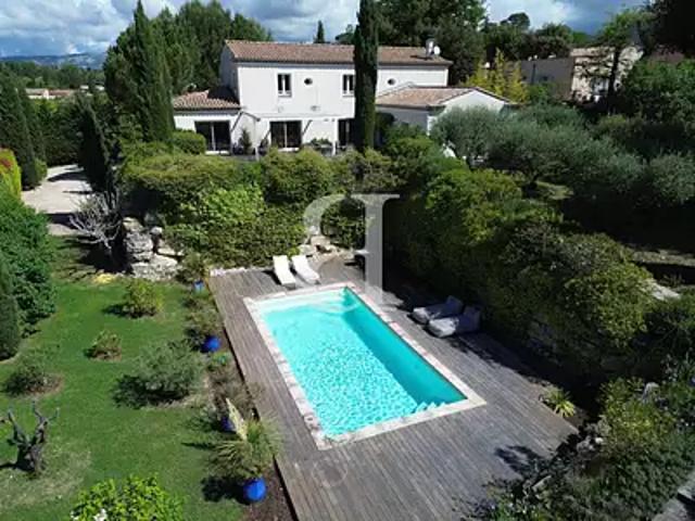 Mormoiron 84570 Achat / Vente maison 8 pièces t8 piscine garage