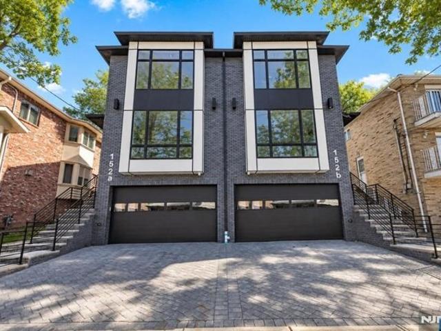 Morningside Ln, Palisades Park, Home For Sale