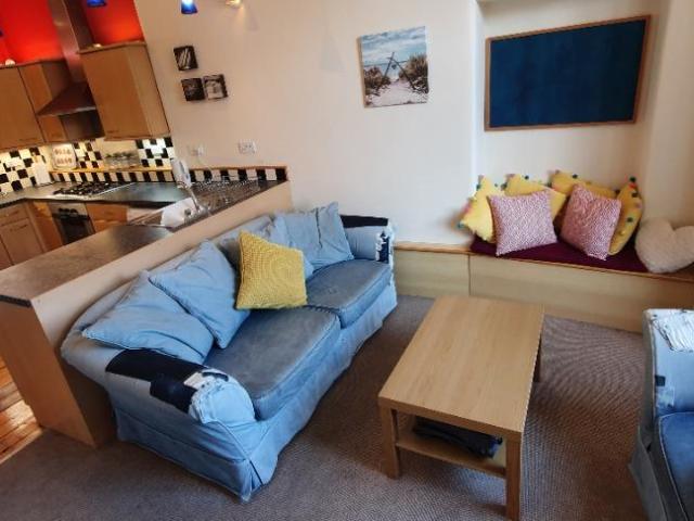 Morningside Road, Morningside. 4 bed flat to rent £2,800 pcm £646 pw