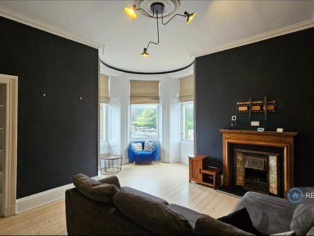Morningside Road, Edinburgh, EH10 3 bed flat to rent £2,400 pcm £554 pw