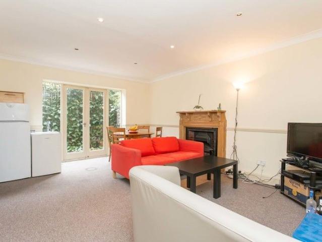 Mornington Avenue, West Kensington, London W14, 3 bed flat to rent, £3,450 pcm | PrimeLocation