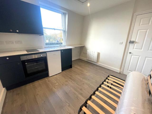 Mornington Crescent, Camden Town, London NW1, Studio to rent, £1,250 pcm | PrimeLocation