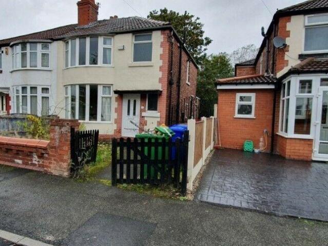 Mornington Crescent, Fallowfield. 4 bed semi detached house to rent £1,560 pcm £360 pw