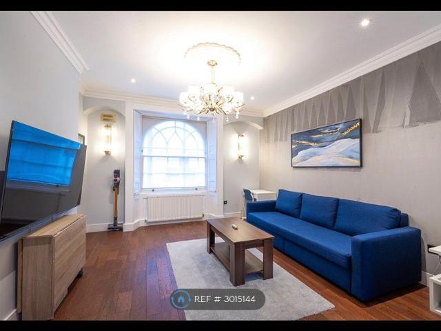 Mornington Crescent, London NW1, 2 bed flat to rent, £3,497 pcm | PrimeLocation