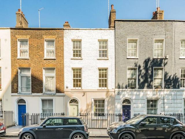 Mornington Crescent, London NW1 4 bed house to rent £6,500 pcm £1,500 pw