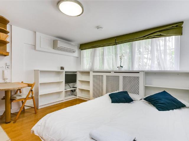 Mornington Hotel, 25 Gloucester Street, London, SW1V 2DN, United Kingdom | Studio apartment for rent #135675022 | Rentberry
