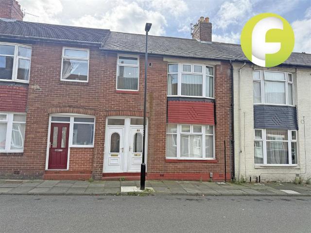 Morpeth Terrace, North Shield 3 bed flat to rent £675 pcm £156 pw