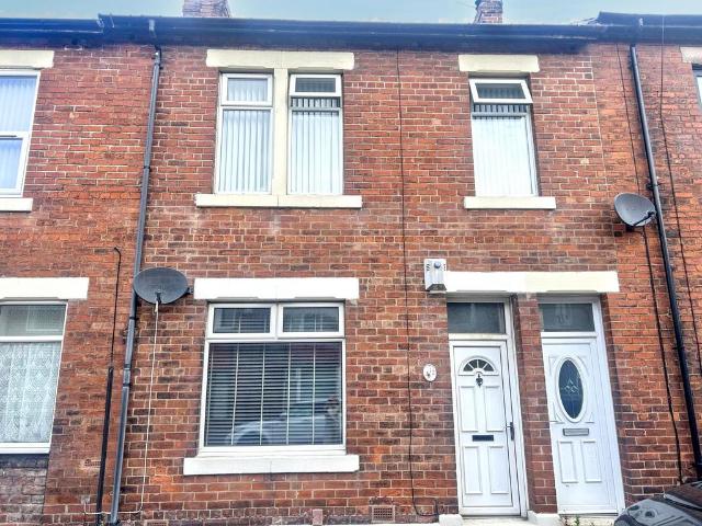Morpeth Terrace, Percy Main, North. 2 bed flat to rent £695 pcm £160 pw