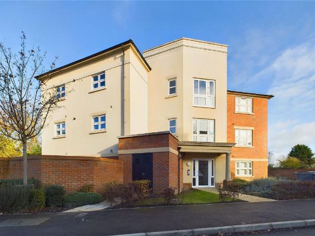 Morris Close, Winnersh, Wokingham, Berkshire RG41, 2 bed flat to rent, £1,500 pcm | PrimeLocation