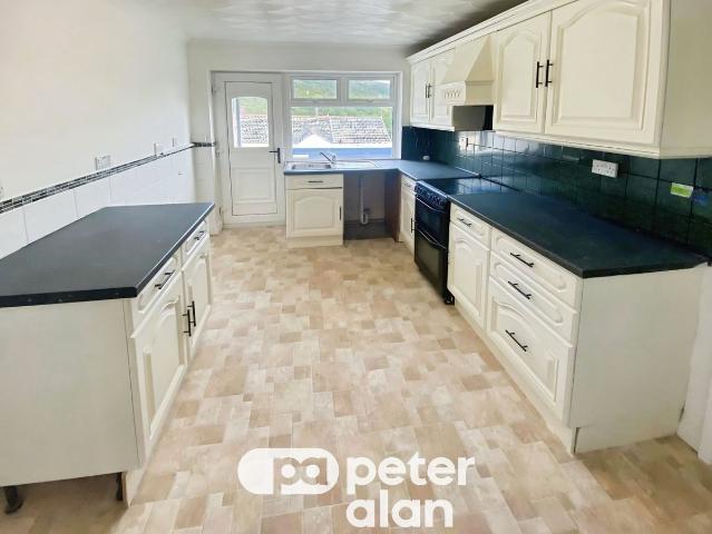 Morris Avenue, Mountain Ash CF45, 3 bed property to rent, £900 pcm | PrimeLocation