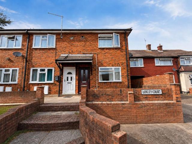 Morris Road, Romford, RM3 1 bed terraced house to rent £1,350 pcm £312 pw