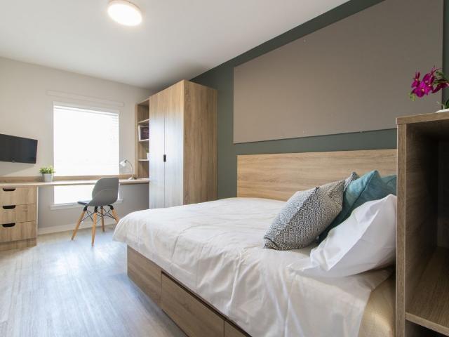 Morrison Circus, Edinburgh EH3, 4 bed flat to rent, £841 pppm | PrimeLocation
