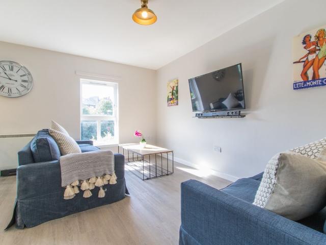 Morrison Circus, Edinburgh EH3, 4 bed flat to rent, £888 pppm | PrimeLocation