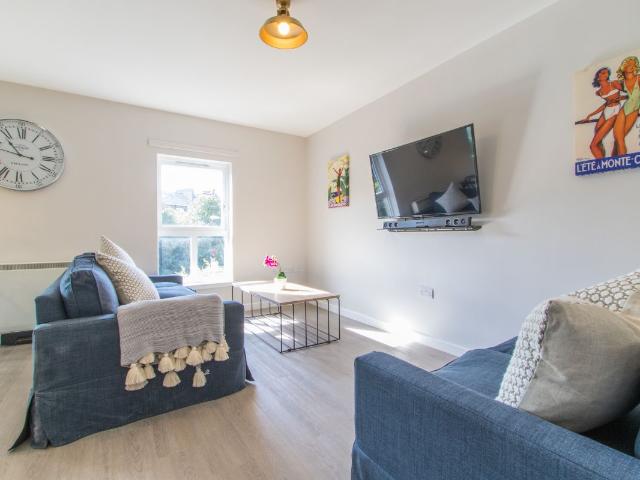 Morrison Circus, Edinburgh EH3, 4 bed flat to rent, £888 pppm | PrimeLocation
