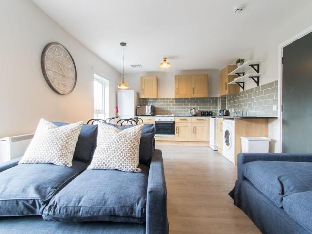 Morrison Circus, Edinburgh EH3, 4 bed flat to rent, £931 pppm | PrimeLocation