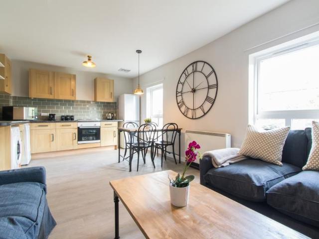 Morrison Circus, Edinburgh EH3, 4 bed flat to rent, £931 pppm | PrimeLocation