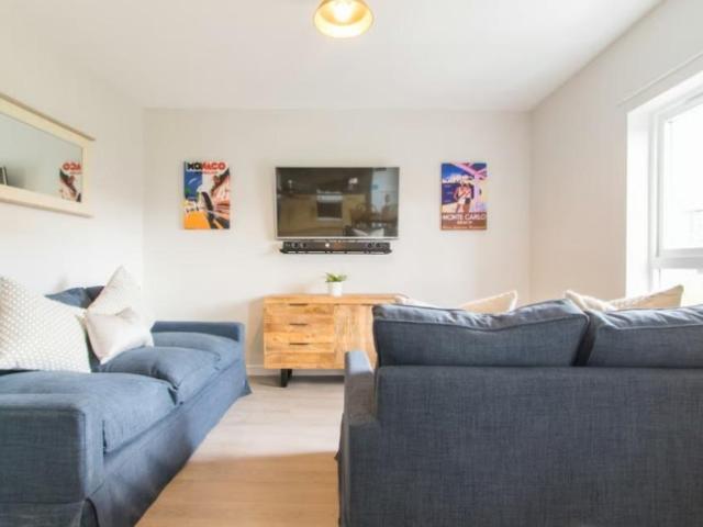 Morrison Circus, Haymarket. 4 bed flat to rent £3,440 pcm £794 pw