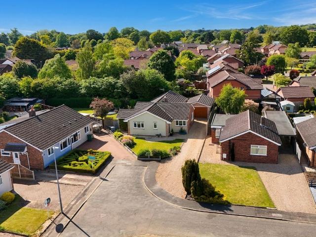 Morse Close, Brundall, Norwich NR13, 4 bed detached bungalow to rent, £1,600 pcm | PrimeLocation