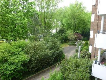 Mörsenbroich Nähe Zoopark: schicke 2 Zi.Whg. 68 m², neues Bad, EBK, gr.Sonnenbalkon,Lift, TG Stellplatz