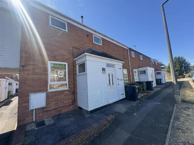 Morsefield Lane, Redditch 3 bed end of terrace house to rent £1,175 pcm £271 pw