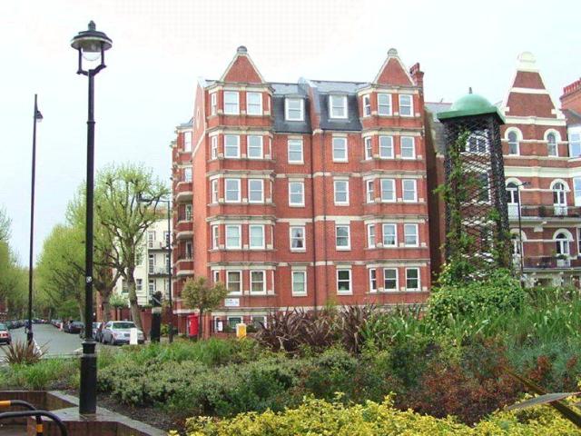 Morshead Road, Maida Vale, London W9, 2 bed flat to rent, £2,800 pcm | PrimeLocation
