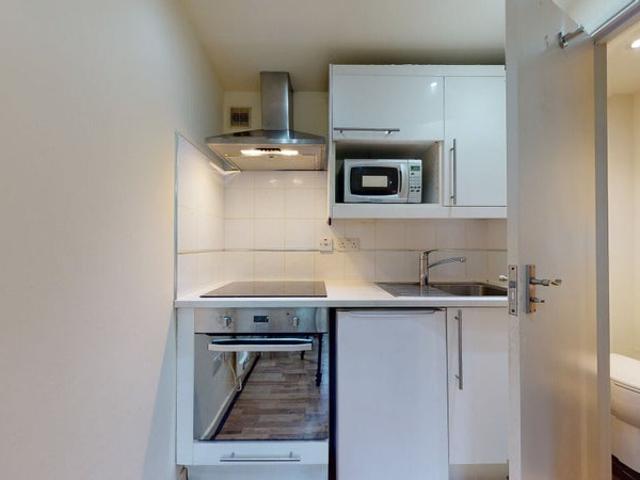 Most Billl Included Ovely Studio in Kilburn