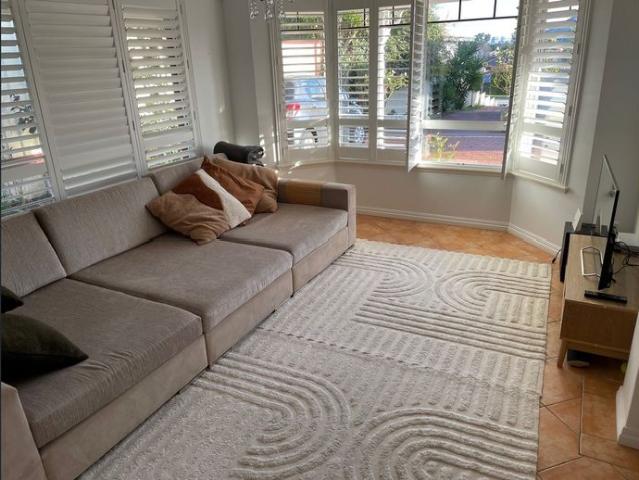 4x2 Optional:semi furnished, close to Meltham station
