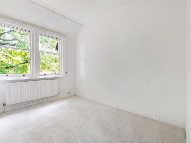 Mostyn Court, Egerton Road, Weybridge, KT13 flat to rent