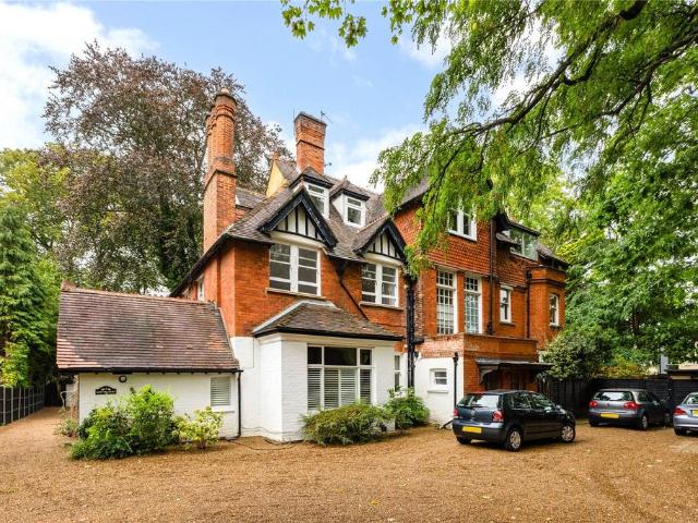 Mostyn Court, Egerton Road. 2 bed flat to rent £2,295 pcm £530 pw