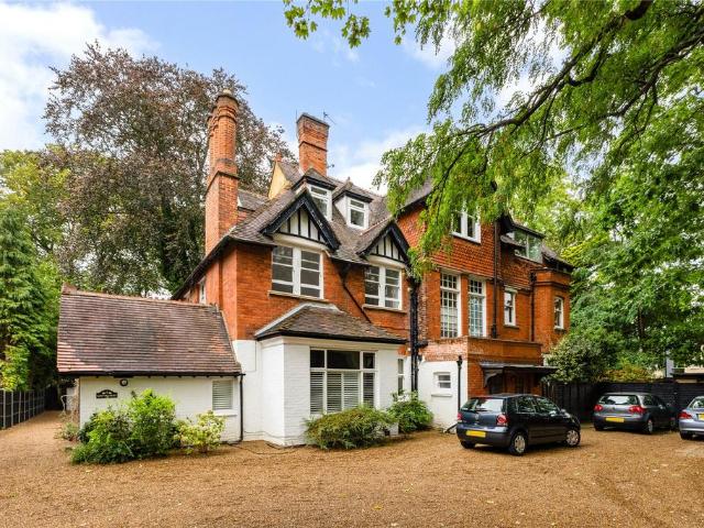 Mostyn Court, Egerton Road. 2 bed flat to rent £2,295 pcm £530 pw