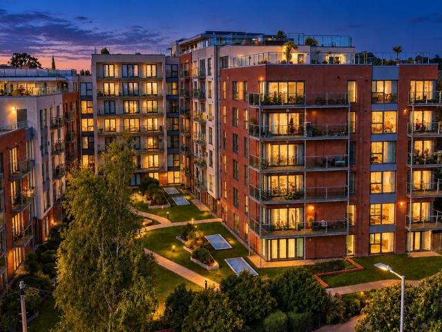 Mosaic House, Town Centre, Hemel Hempstead HP2, 2 bed flat to rent, £1,500 pcm | PrimeLocation