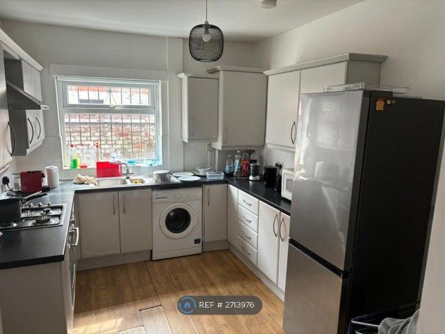 Moseley Road, Manchester M14, 4 bed shared accommodation to rent, £1,950 pcm | PrimeLocation