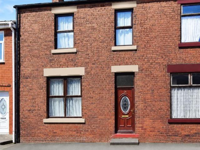 Mosley Street, Leyland, Lancashire PR25, 3 bed terraced house to rent, £975 pcm | PrimeLocation