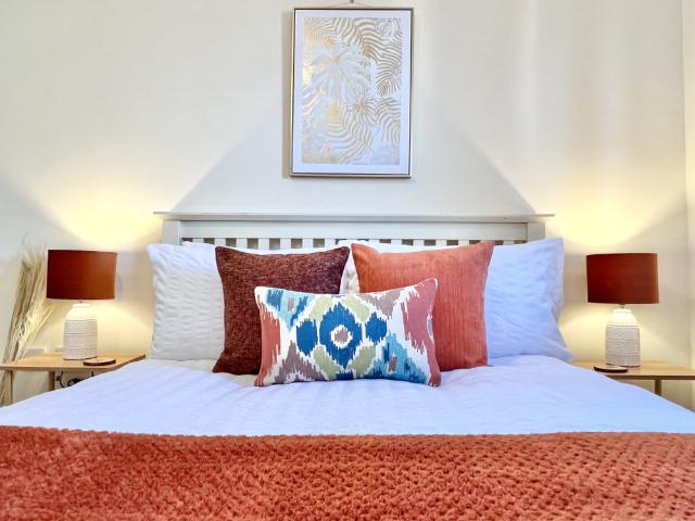 Mosquito Way 2BR Flat Perfect for long stays |F