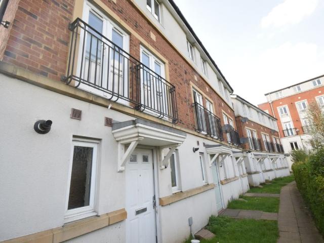 Mosquito Way, Hatfield AL10, 4 bed terraced house to rent, £2,500 pcm | PrimeLocation
