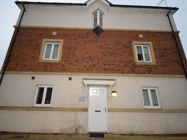 Mosquito Way, Hatfield AL10, 5 bed terraced house to rent, £2,700 pcm | PrimeLocation