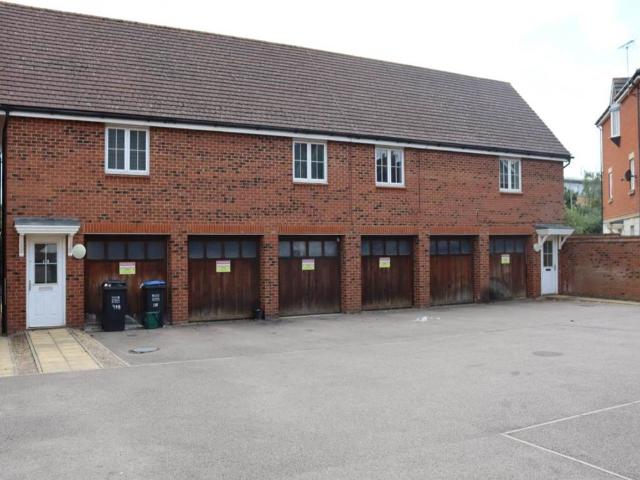 Mosquito Way, Hatfield, Herts AL10, 3 bed property to rent, £1,600 pcm | PrimeLocation