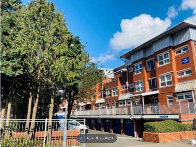Moss House Close, Birmingham B15, 3 bed maisonette to rent, £1,400 pcm | PrimeLocation