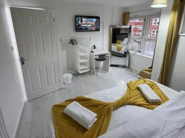 Moss House Close, Park Central, B15 1HE, United Kingdom | 2 bed apartment for rent #164175849 | Rentberry
