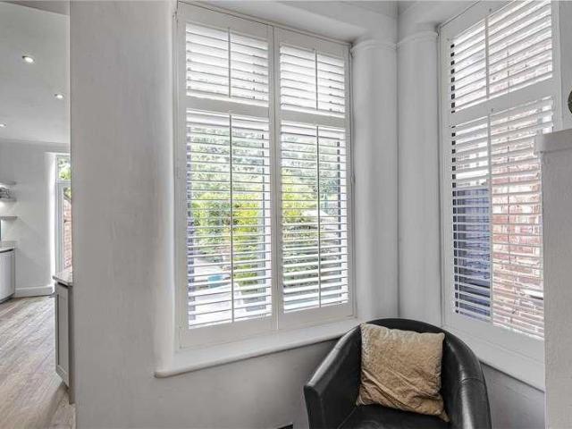 Moss Lane, Bramhall, SK7