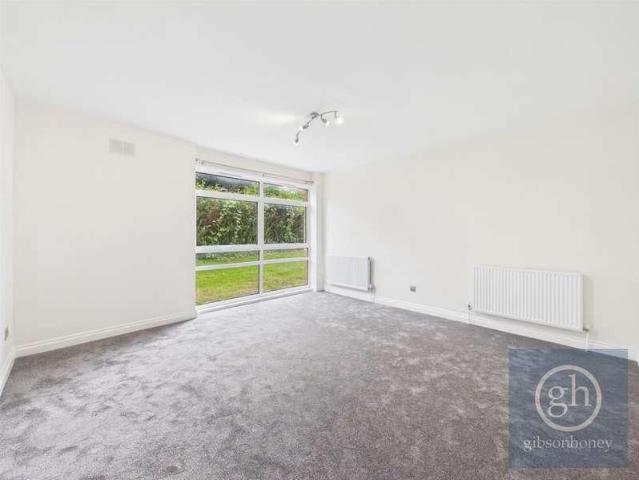 Moss Lane, Pinner, HA5