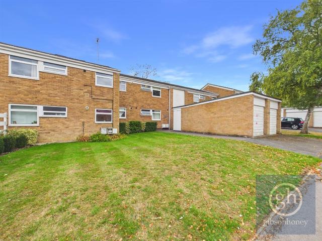 Moss Lane, Pinner HA5, 2 bed flat to rent, £1,700 pcm | PrimeLocation