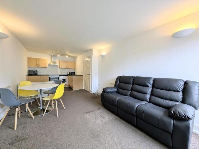 Moss Street, Liverpool L6, 2 bed flat to rent, £1,000 pcm | PrimeLocation