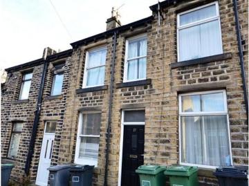 Moss Street, Newsome, Huddersfield HD4, 2 bed terraced house to rent, £650 pcm | PrimeLocation