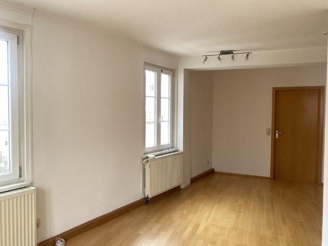 MÖSS. TALHEIM: Helle 2 Zimmer Wohnung im 1. Obergeschoss
