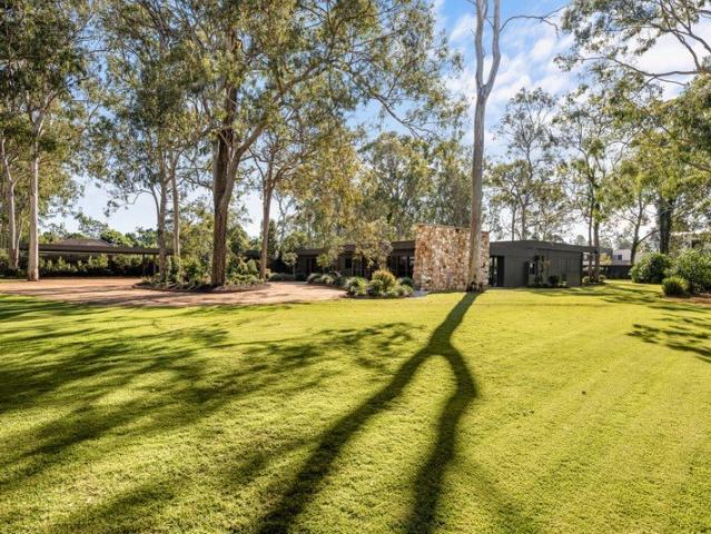 Mossdale A Palm Springs Inspired Acreage Retreat