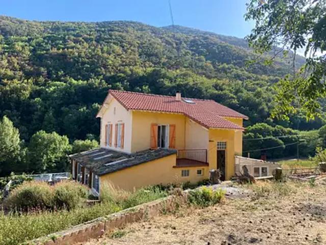 Mosset 66500 Achat / Vente maison 8 pièces t8 jardin terrasse