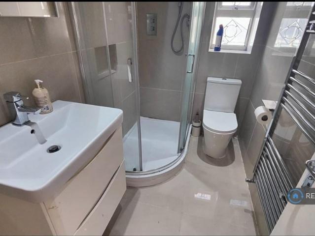 Mossfield Road, Birmingham, B14 5 bed detached house to rent £1,600 pcm £369 pw